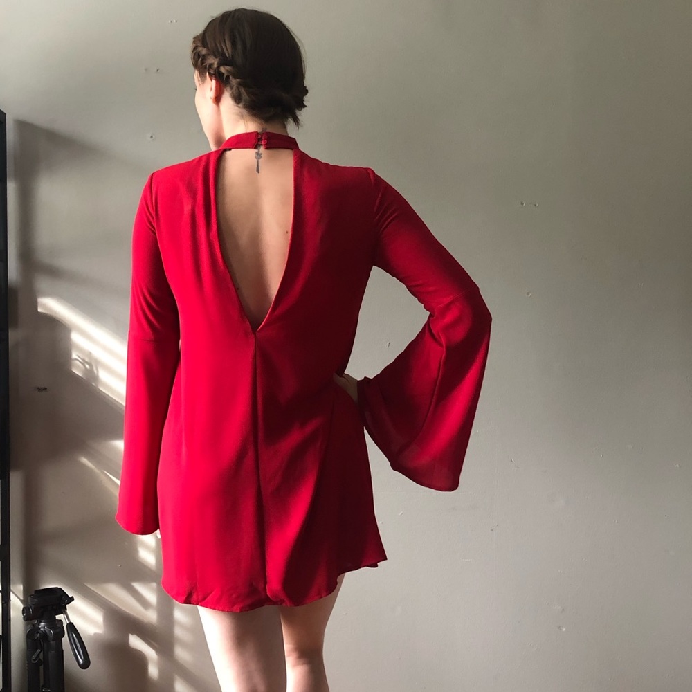 Red Lulu’s Deep Neck Mini - Picture 2 of 4